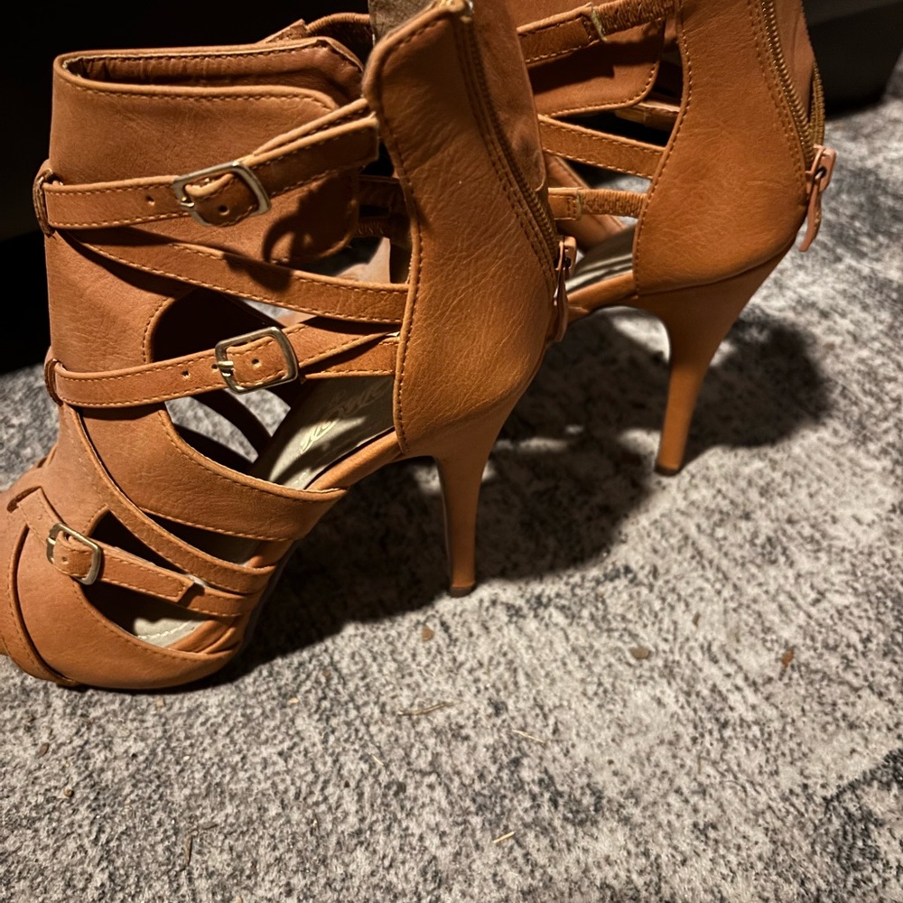 Women's Tan Strappy Heels